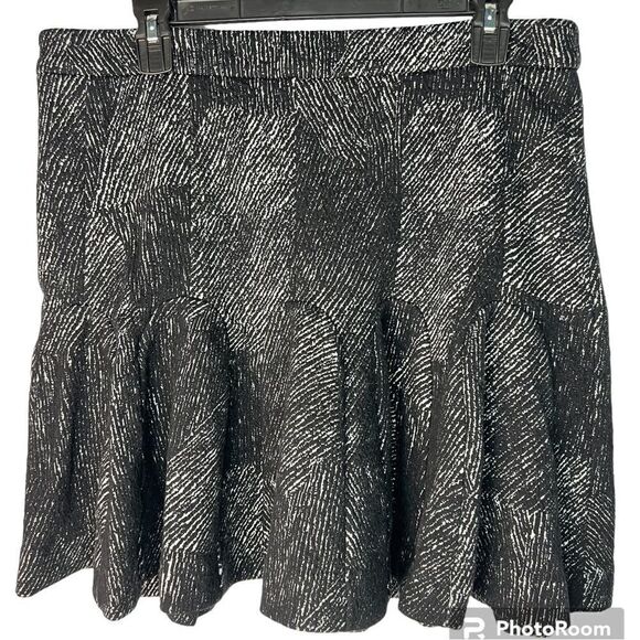 Banana Republic Black Pleated Tulip Swing Plus Size Black/white Skirt Size 14 - Picture 1 of 14